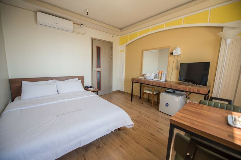 Chungmu Beach Hotel