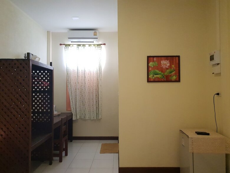 Hotel Benjapirom Private House