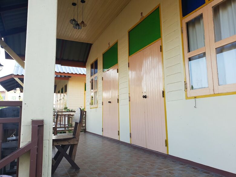 Hotel Benjapirom Private House