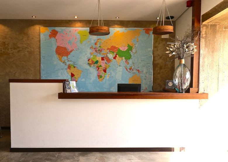 Hostal Lost & Found - Guesthouse & Suites