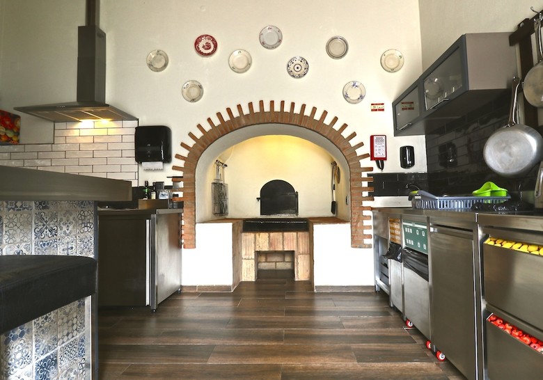 Hostal Lost & Found - Guesthouse & Suites