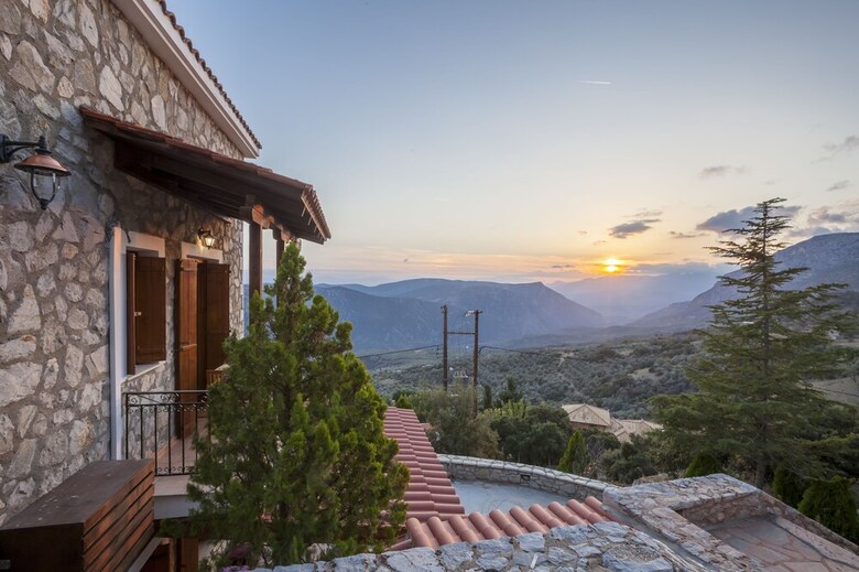 Rock Dandy, Deluxe Chalet, Arachova | Delphi. Private Sauna
