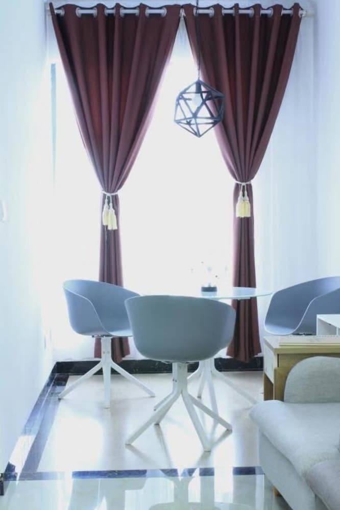 Xinhe Apartment