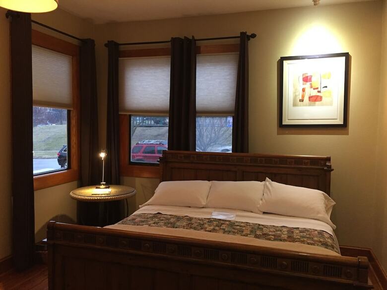 Hotel Burford House Inn