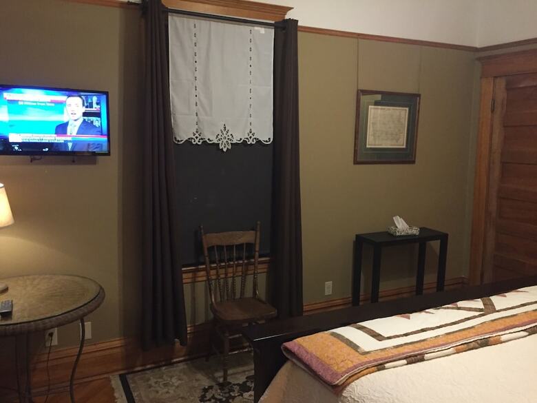 Hotel Burford House Inn