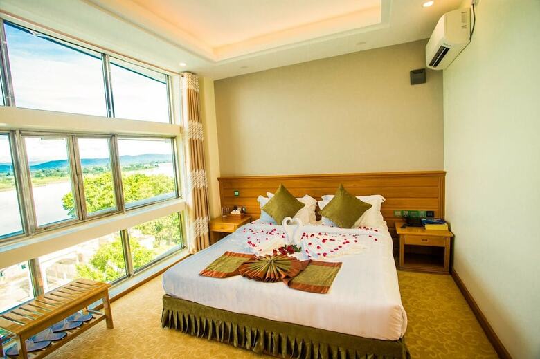 Cartel Hotel