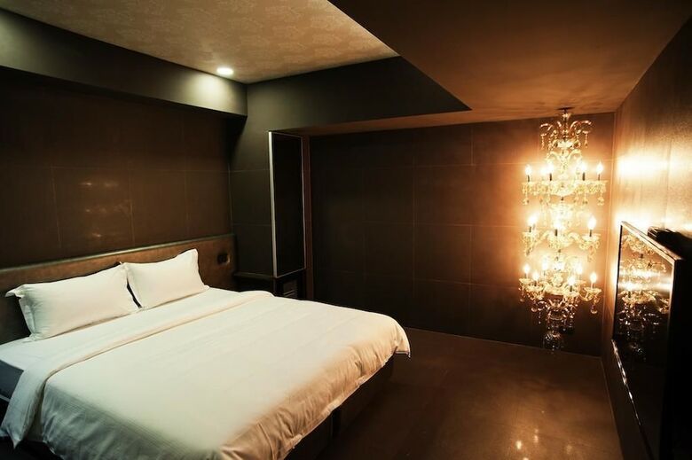 Hotel The Fantasy Apartment