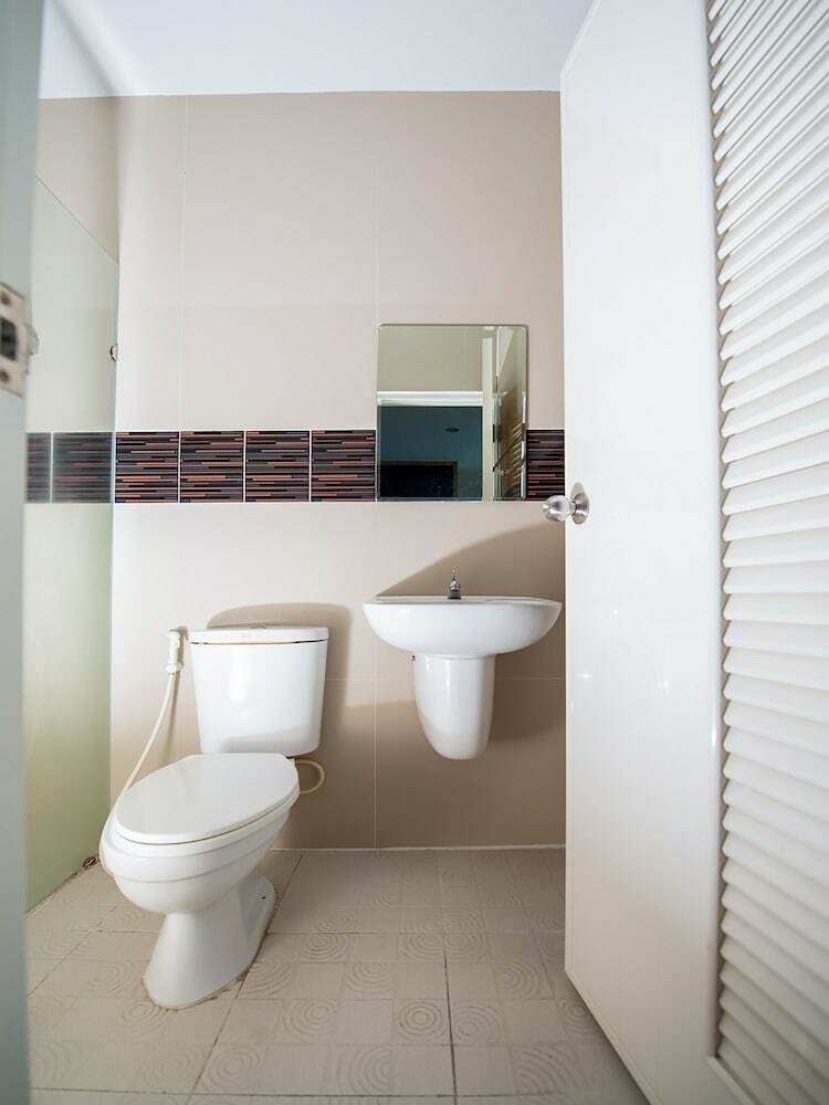 Hotel Oyo 303 Phoomjai House