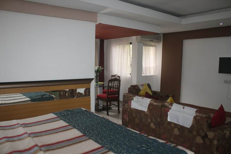 Hotel Adwoa Wangara Apartments