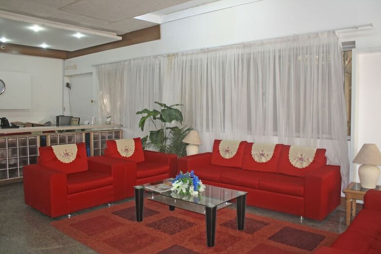 Hotel Adwoa Wangara Apartments