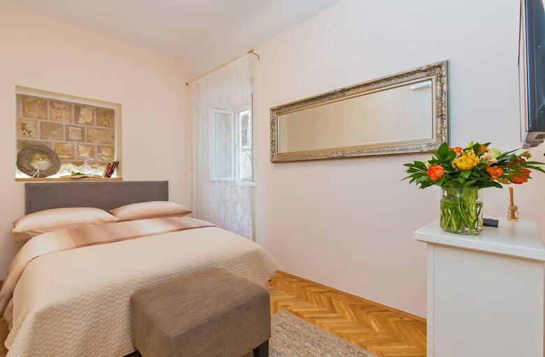 Hotel Apartments And Rooms Perla