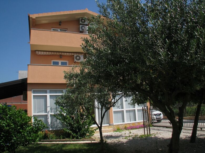 Apartments Bosnjak