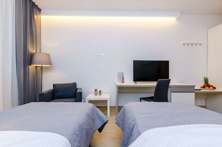 Hotel Rooms 4 U