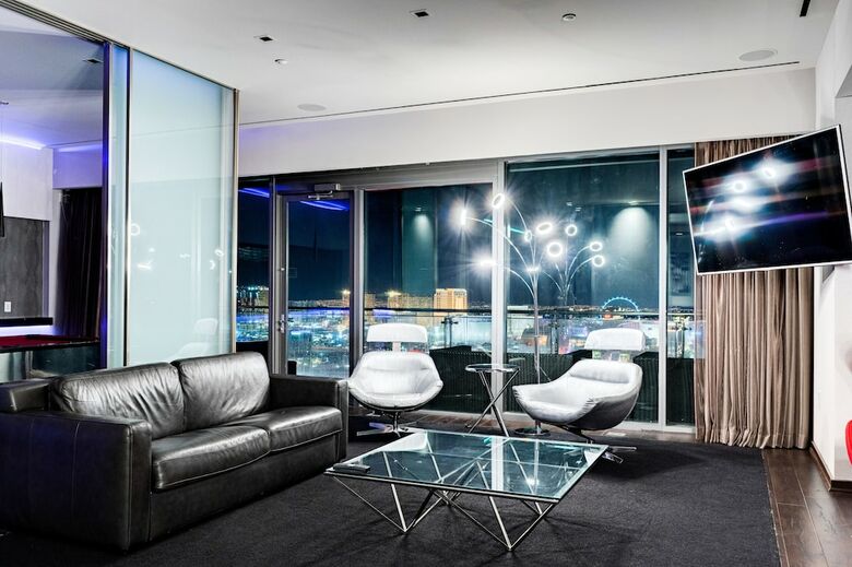 Aparthotel Stripviewsuites At Palms Place Penthouses