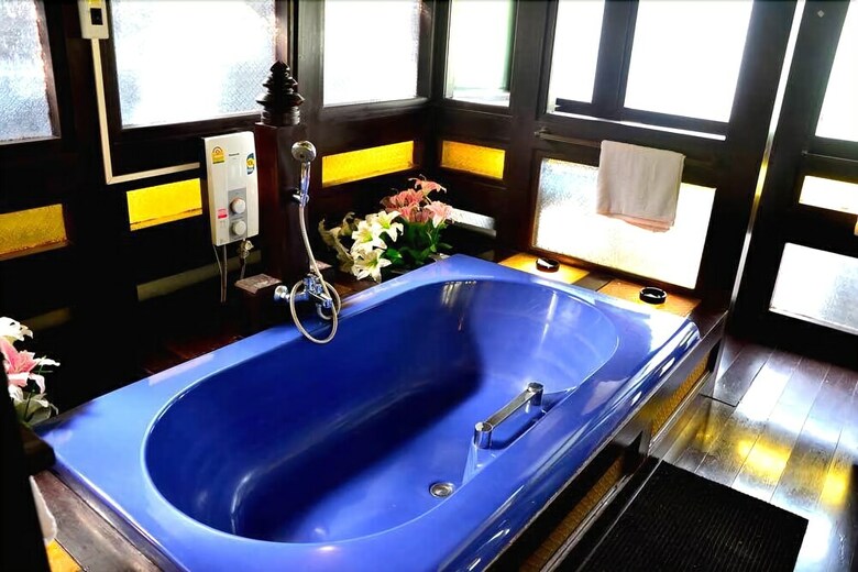 Villa Ruantalay Bangsaray Resort
