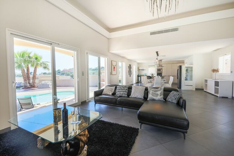 Villa La Corniche D'argent Vi4136 By Riviera Holiday Homes