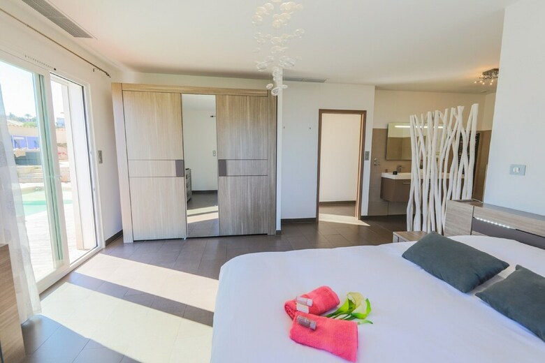 Villa La Corniche D'argent Vi4136 By Riviera Holiday Homes