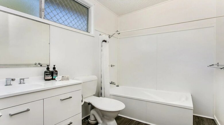 Bungalow 8