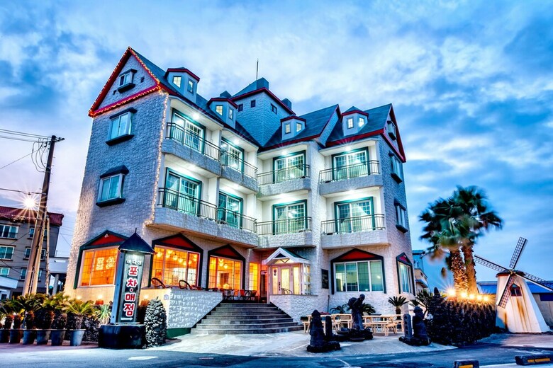 Sea Palace Pension