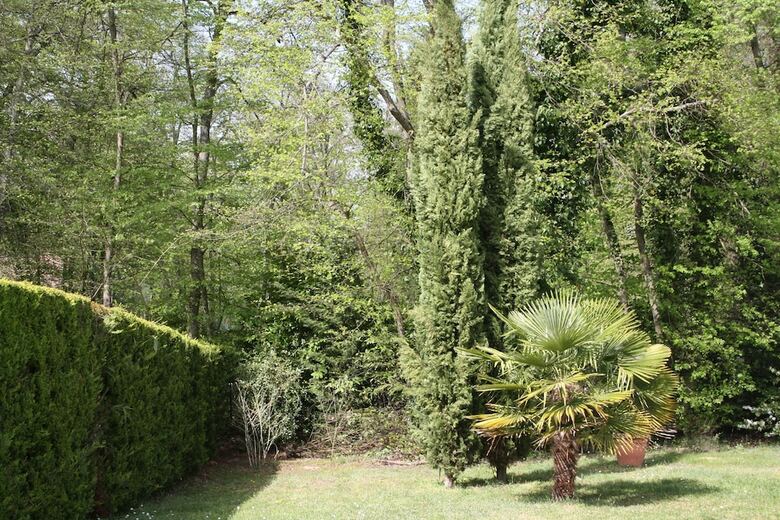 Les Enclos Bed And Breakfast