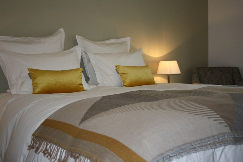 Les Enclos Bed And Breakfast