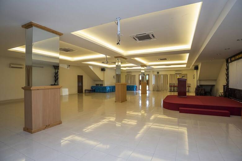 Oyo 586 My Residence Hotel