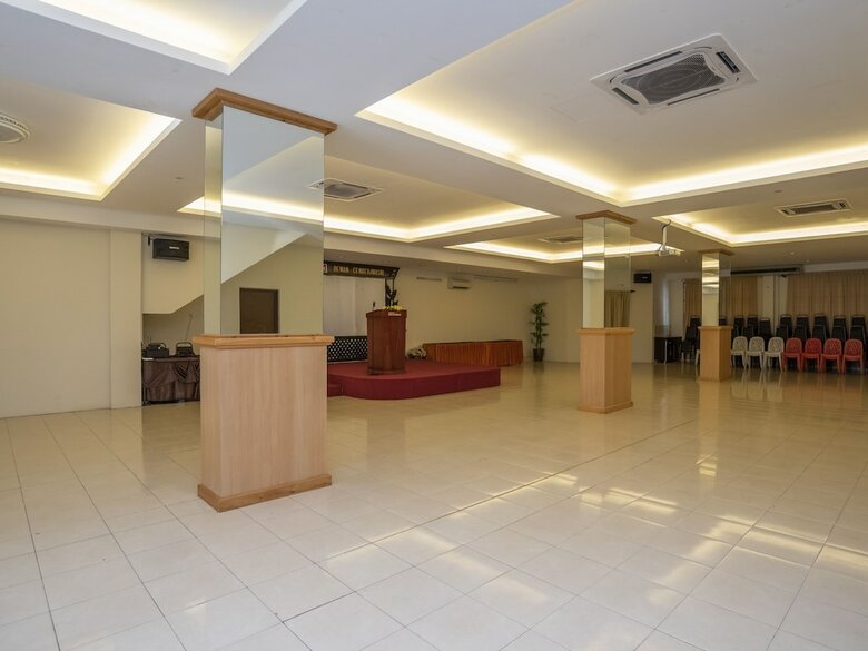 Oyo 586 My Residence Hotel