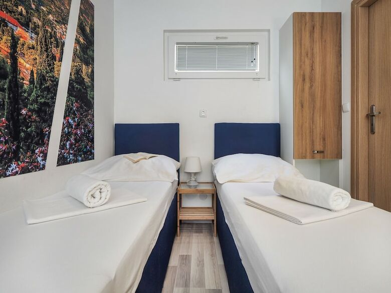 Mediteran Travel Mobile Homes Galeb Omis