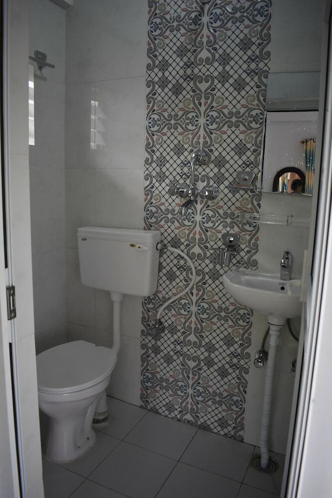 Hotel R&r Guest House