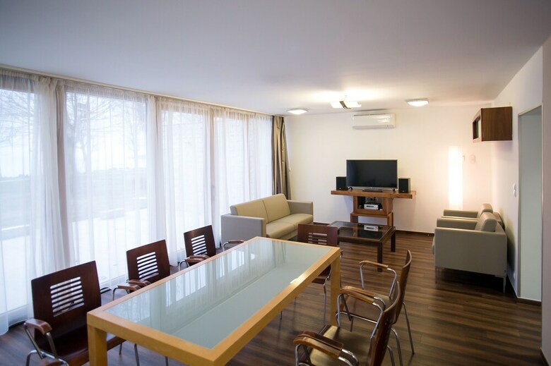 Kenese Bay Garden Resort & Conference Hotel