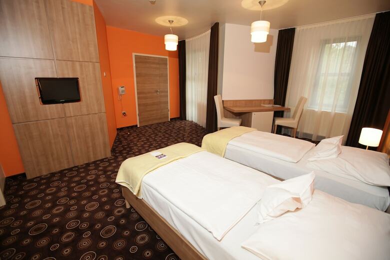 Kenese Bay Garden Resort & Conference Hotel