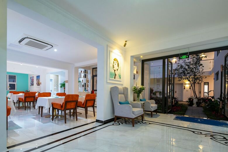 Dali T Hotel