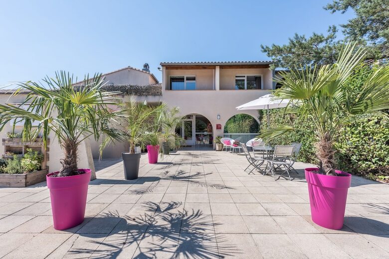 Hotel Le Clos Des Bruyeres