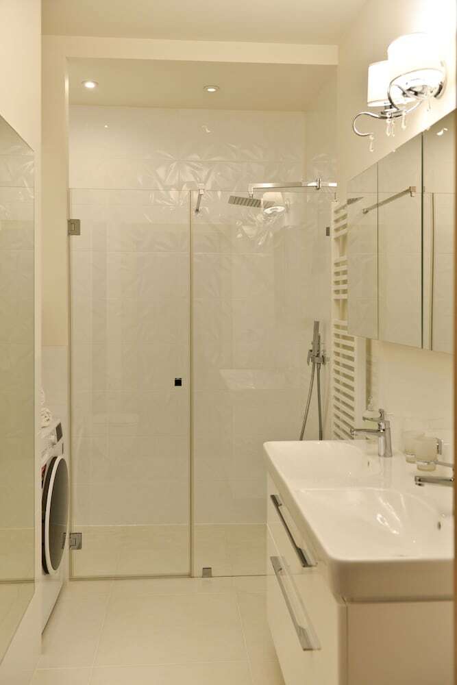 La Gioia Elegant Spacious Apartment