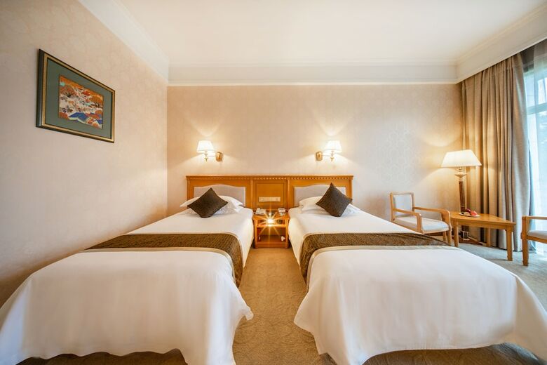 New Yallan Hotel Deqing