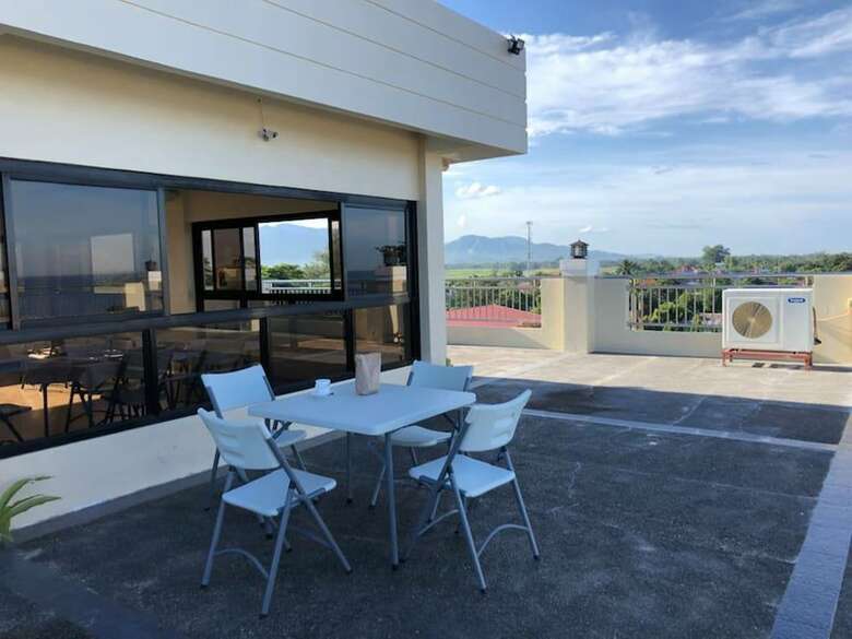 Godo's Hotel And Restaurant