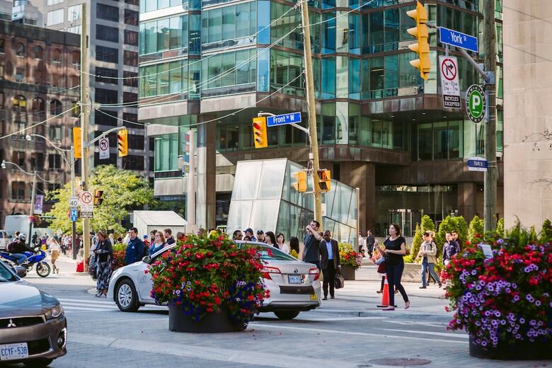 Quickstay - Elegant & Modern Condo (Cn Tower Views)