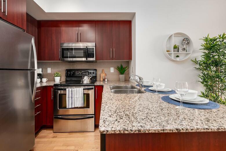 Quickstay - Elegant & Modern Condo (Cn Tower Views)