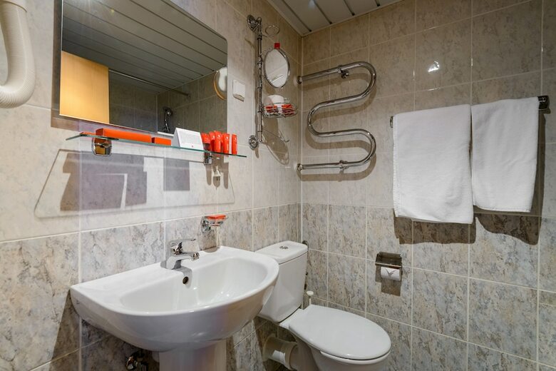 Azimut Hotel Mirniy