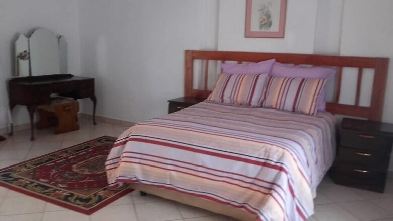 Mayo Cottage 1bedroom Greendale