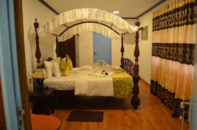 Hotel Golden Grove Villa