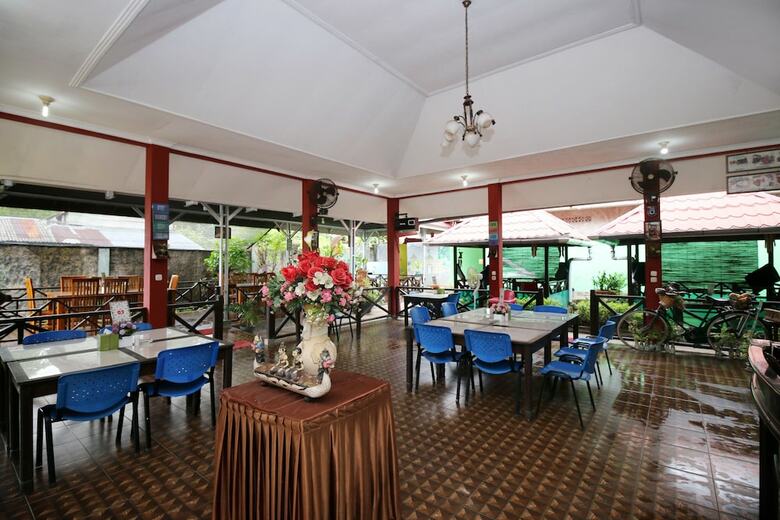 Hotel Airy Manggar Merbabu Belitung