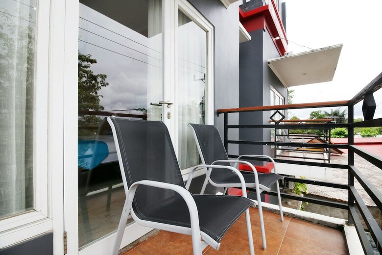 Hotel Airy Manggar Merbabu Belitung