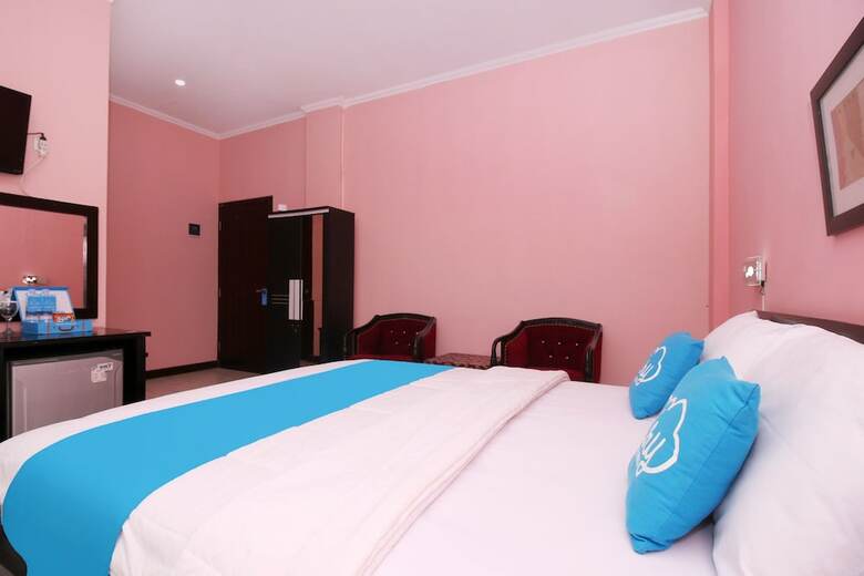 Hotel Airy Manggar Merbabu Belitung