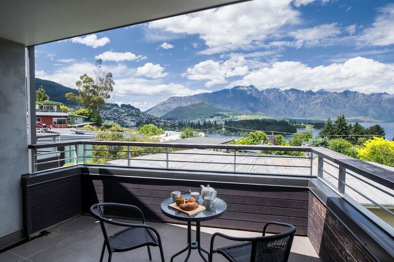 Scenic Queenstown Apartment