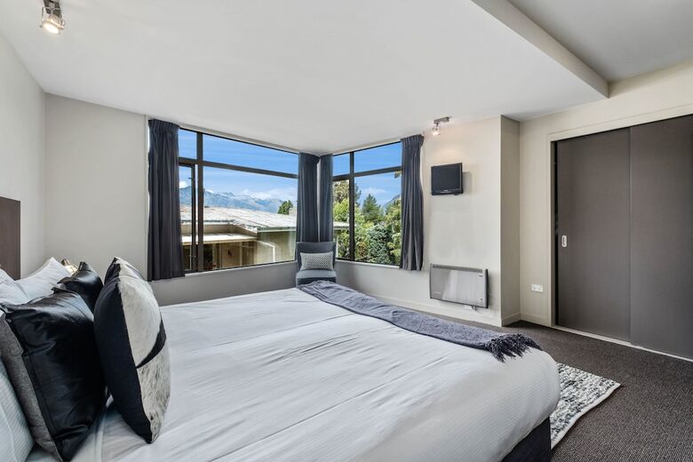 Scenic Queenstown Apartment