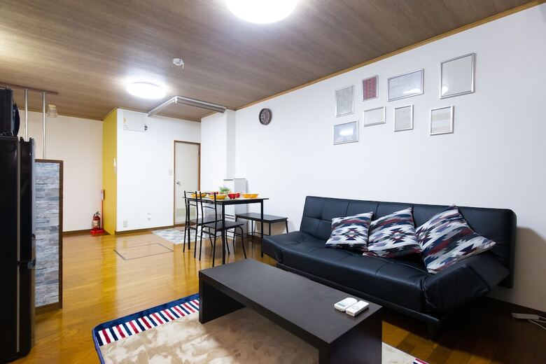 Guest House Osaka-jyou