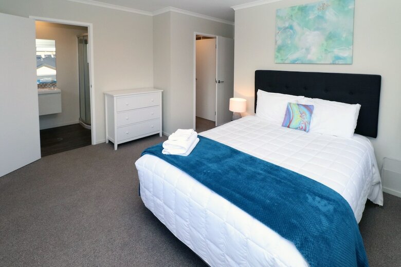 3 Brm Apartment On Jones Crescent