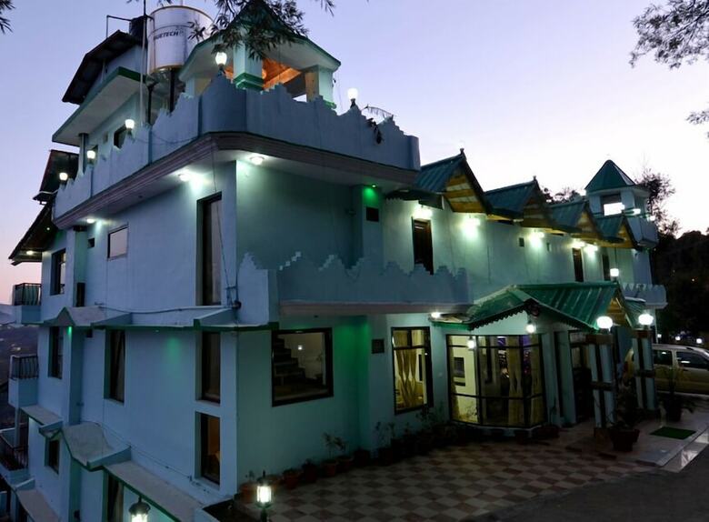 Hotel Green Oak Resort