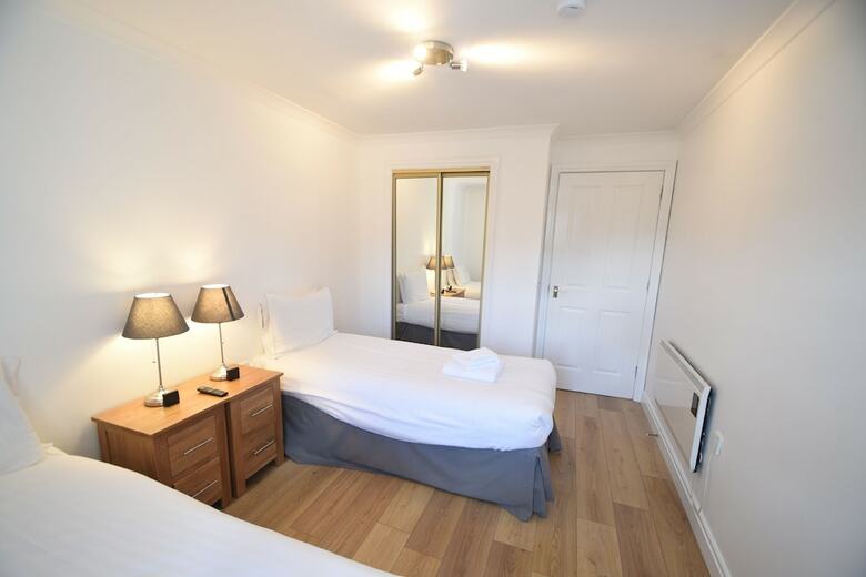 Canon Court Aparthotel